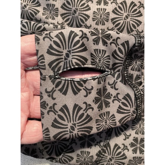 Reel Legends Womens Hooded Long Sleeve Shirt Pockets Thumb Holes Small - Picture 7 of 8